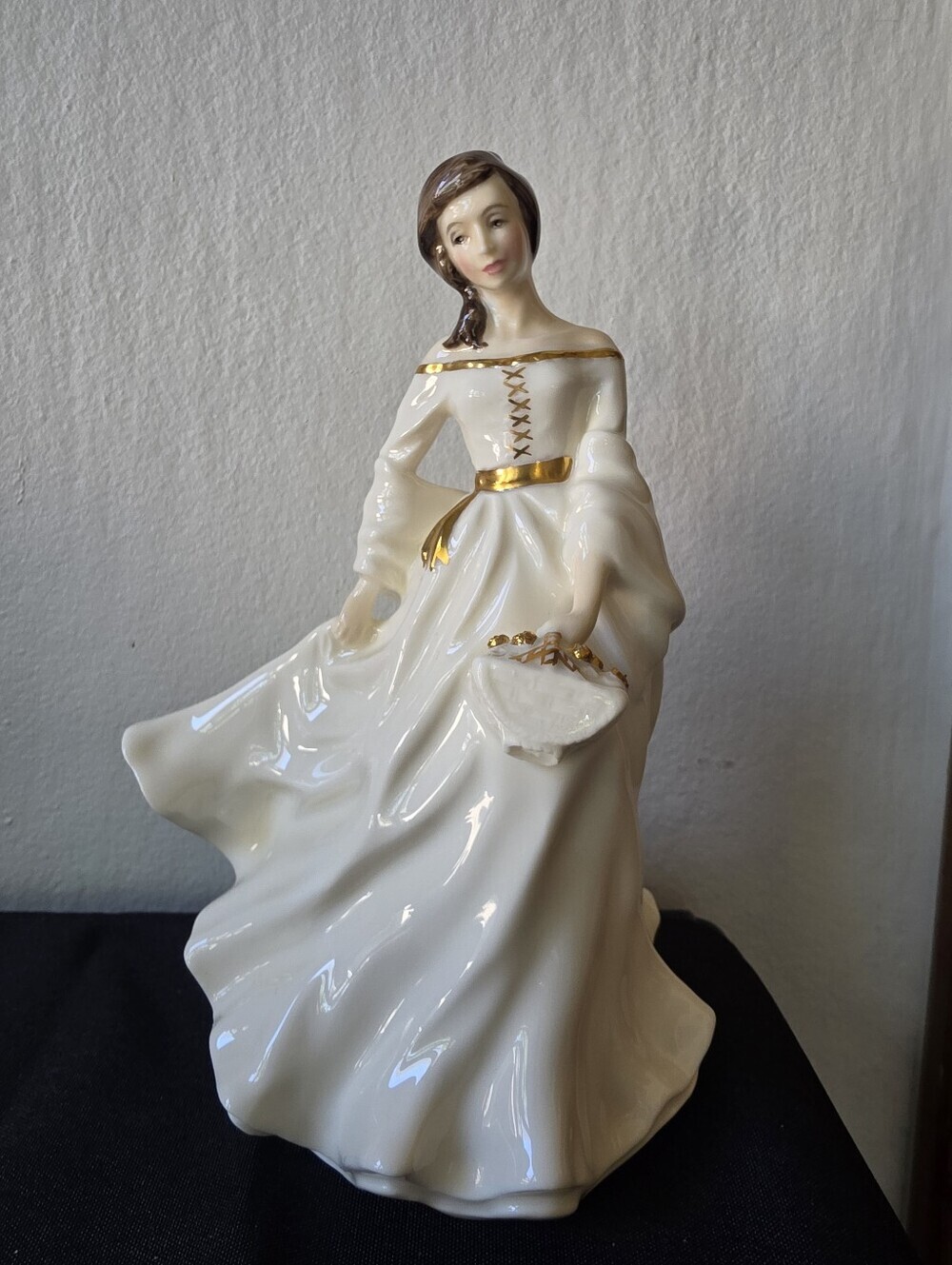 Royal Doulton Figurine Spring Morning HN 3725